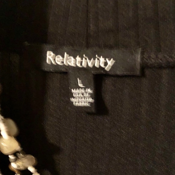 Open front cardi with fringed bottom. Super cute!! - Picture 4 of 5